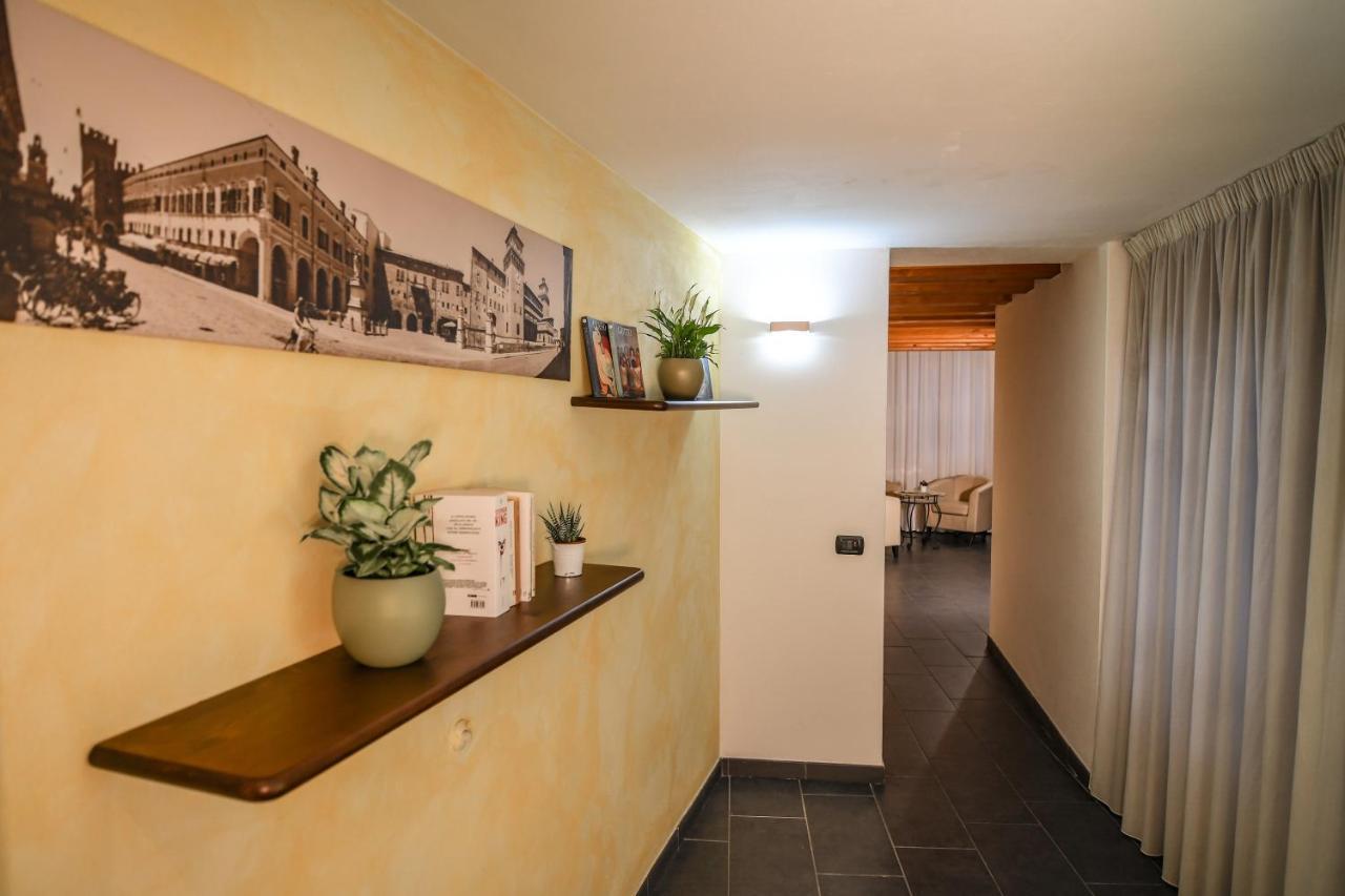 Zen Hotell Ferrara Eksteriør bilde